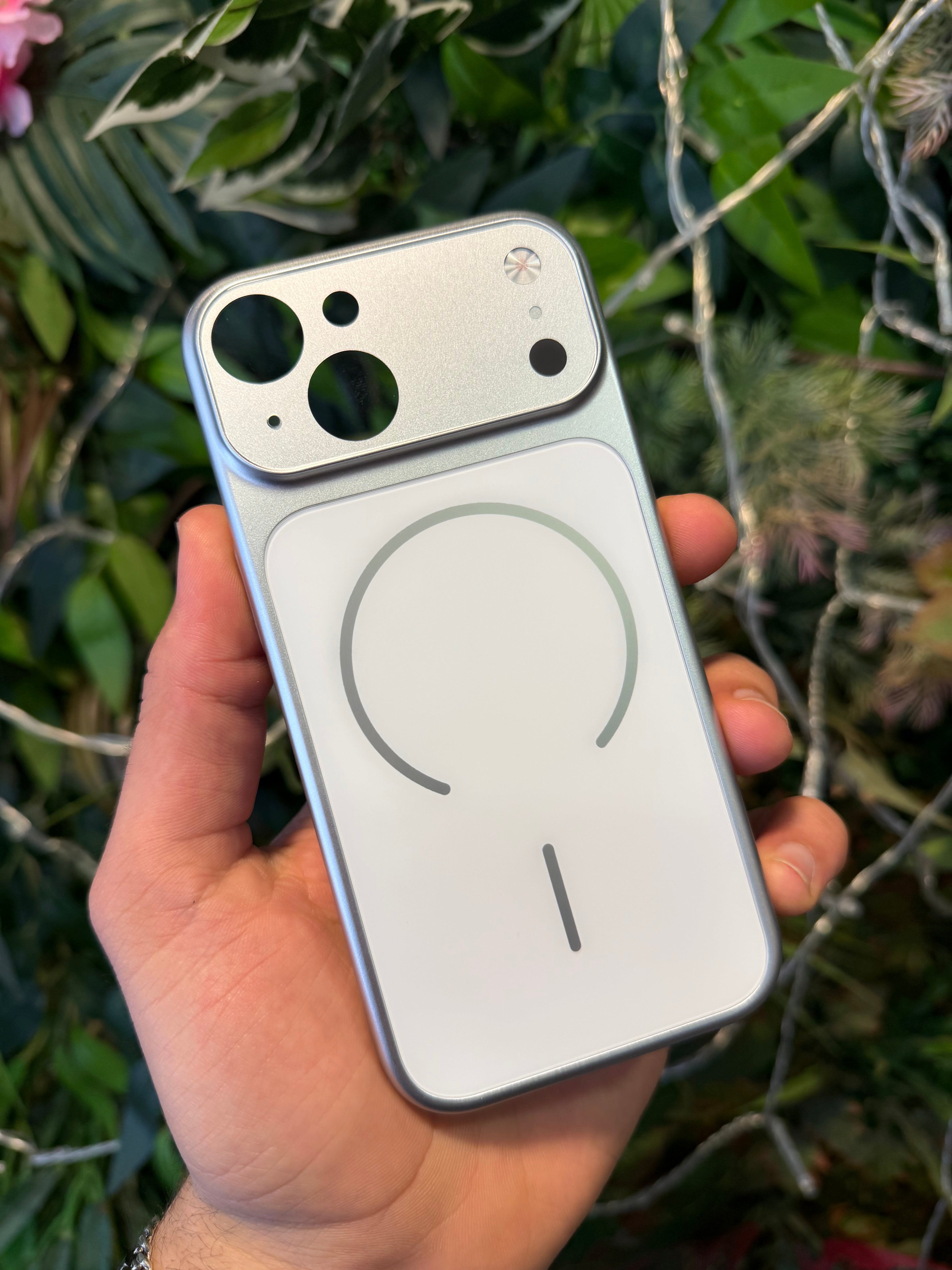 Dönüşüm Kılıfı Beyaz Mika Magsafe Kılıf 17 Görünümlü