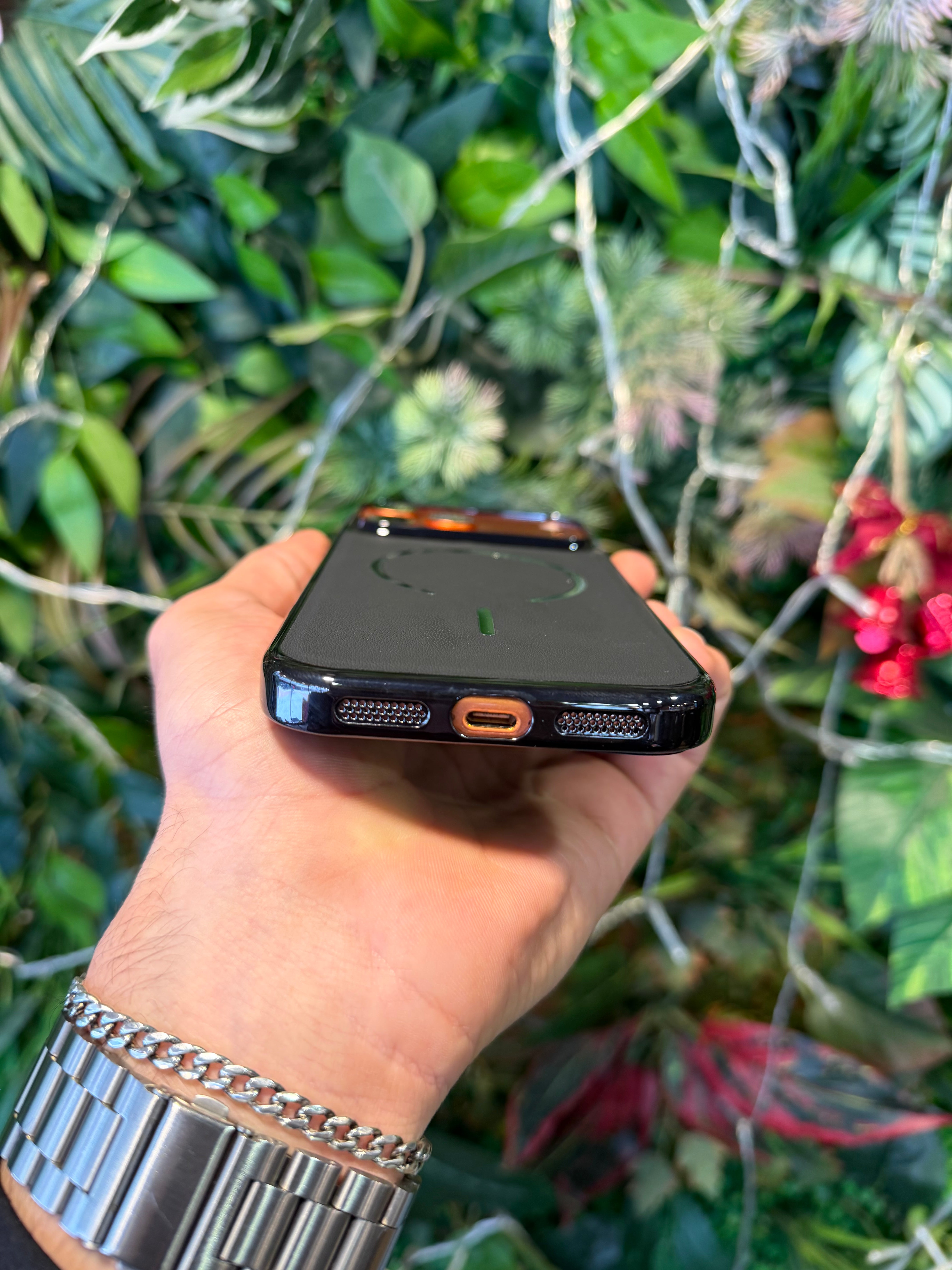 Magsafe Siyah Kılıf Mika Premium Model