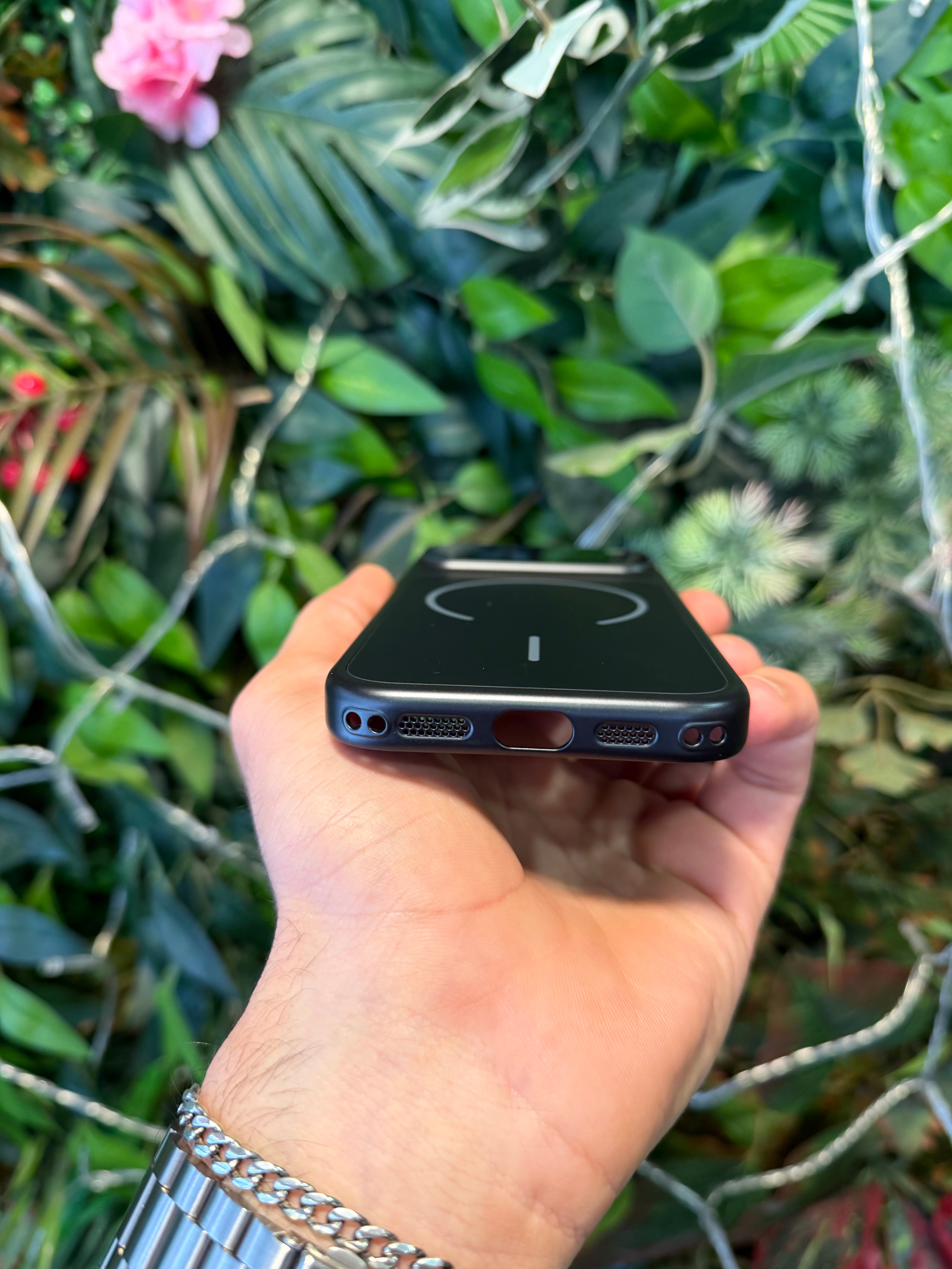 Dönüşüm Kılıfı Siyah Mika Magsafe Kılıf 17 Görünümlü