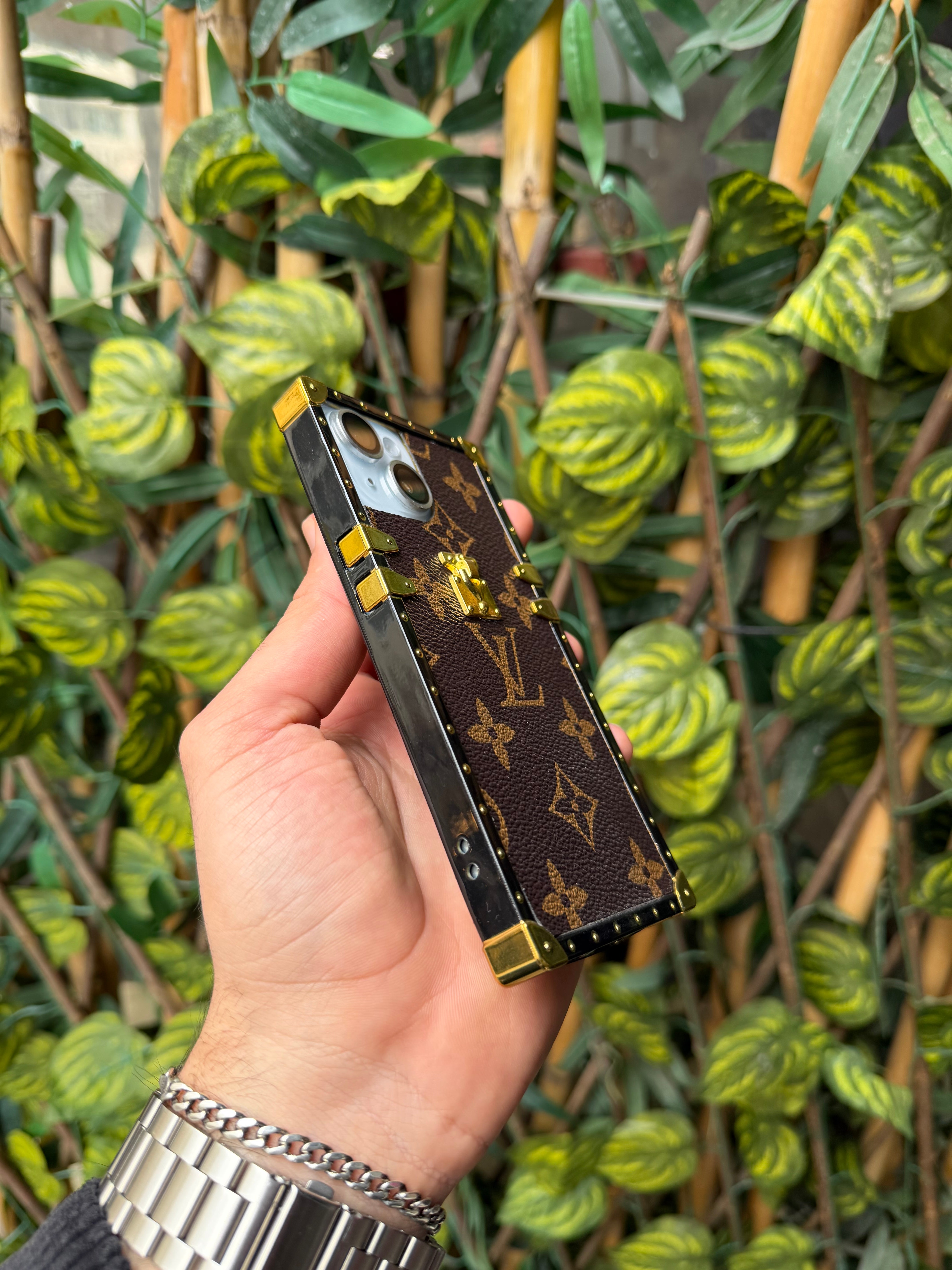 Louis Vuitton Tasarımlı Premium Deri Telefon Kılıfı